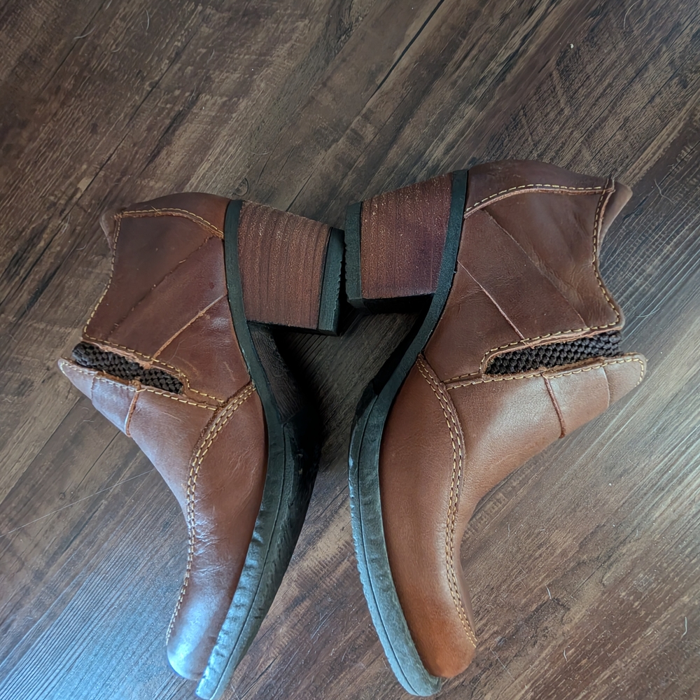 Born Cognac Brown Leather Heeled Booties - Picture 10 of 11